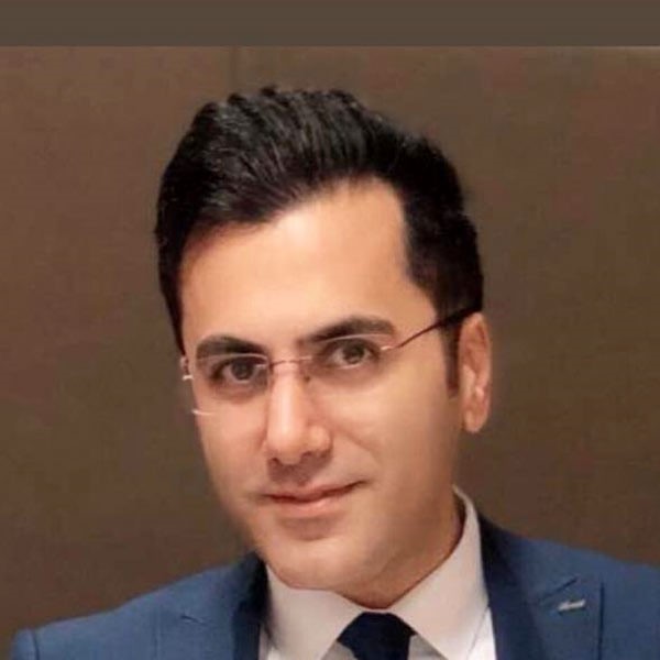 آرش یزدان شناس