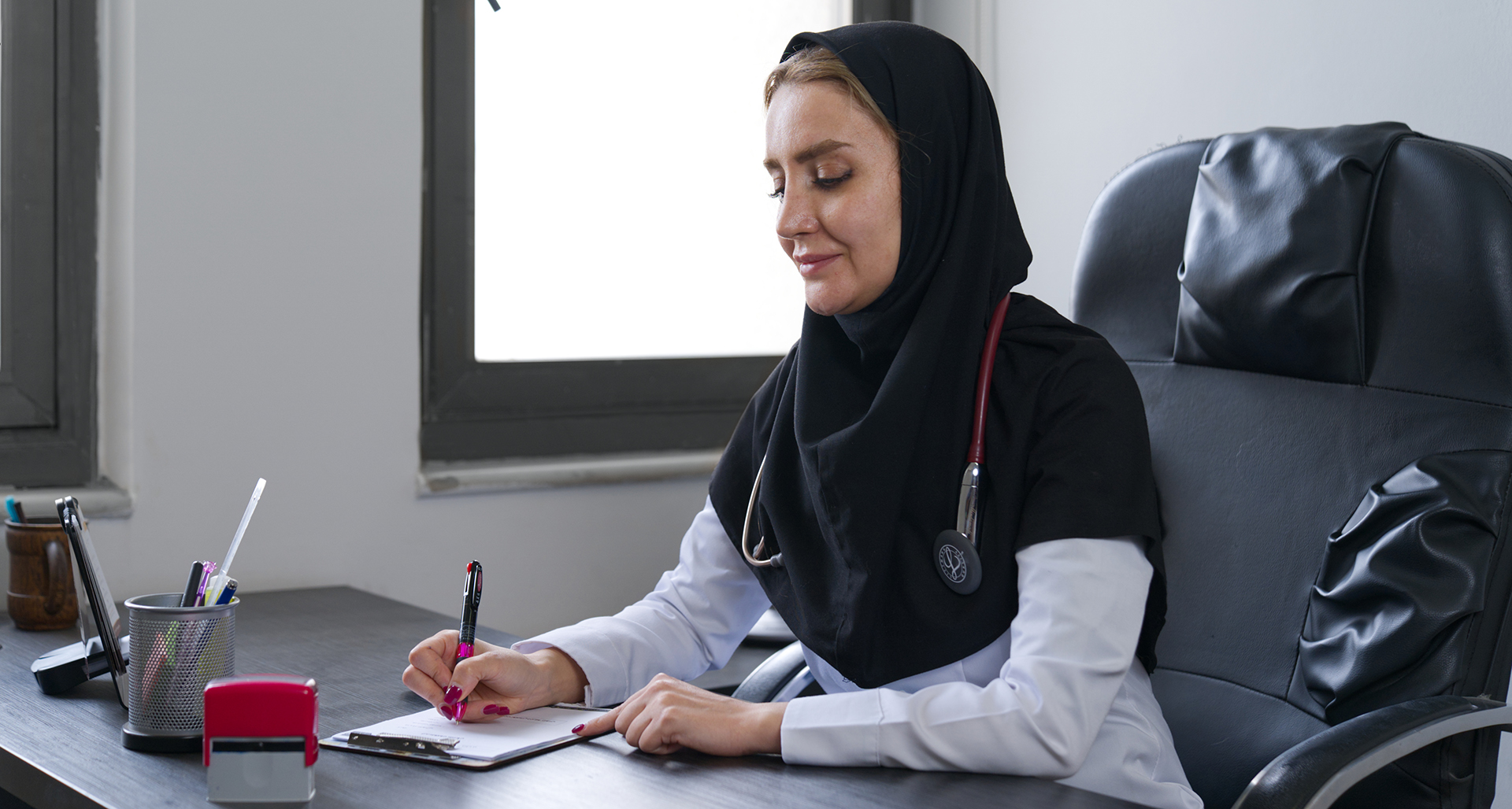 آناهیتا میردامادی